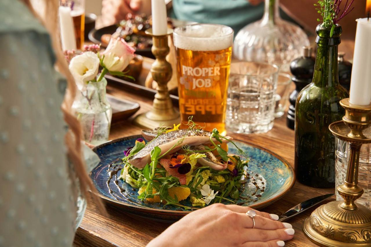 Отель Rose And Crown Yealmpton Экстерьер фото
