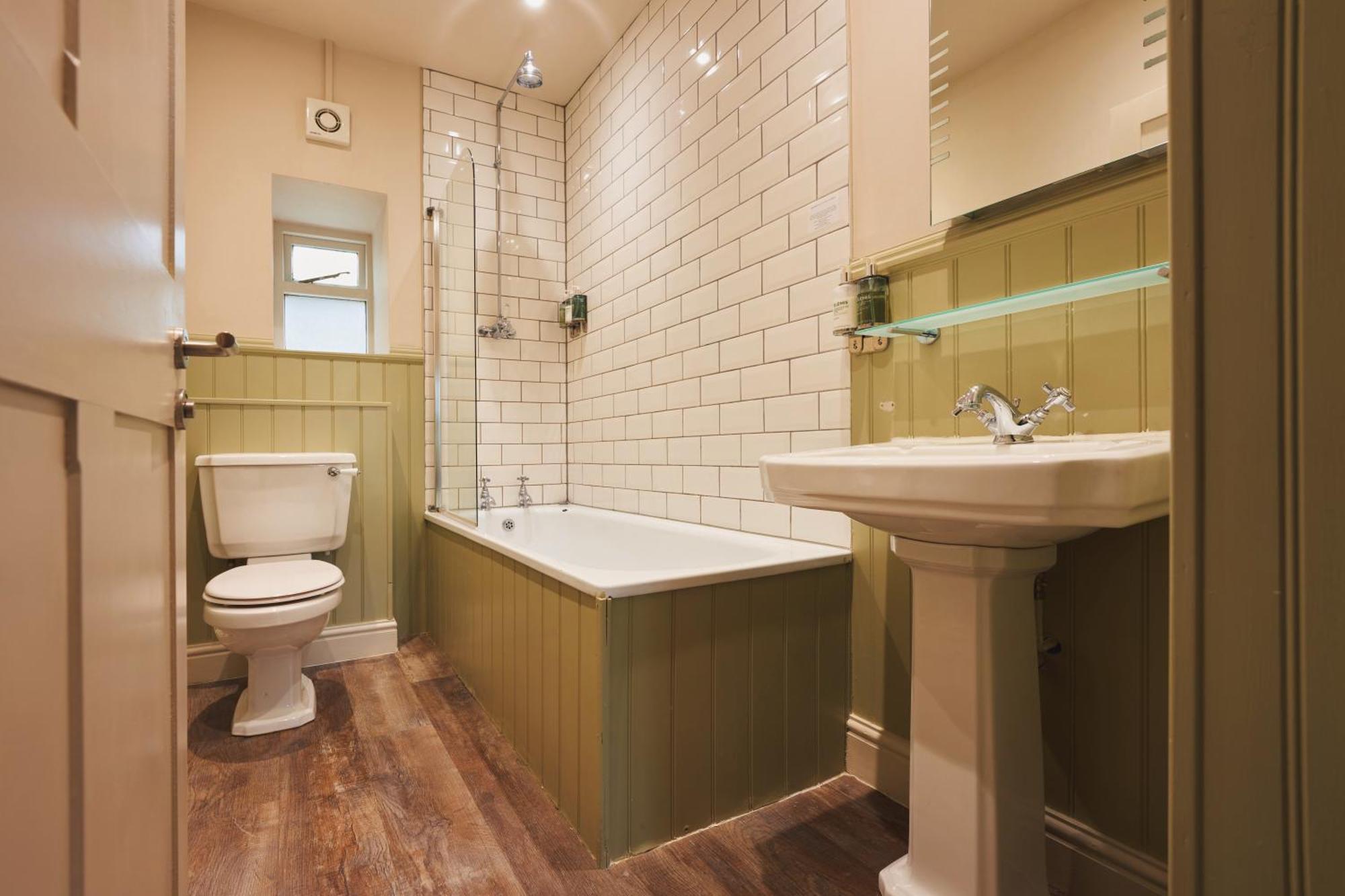 Отель Rose And Crown Yealmpton Экстерьер фото