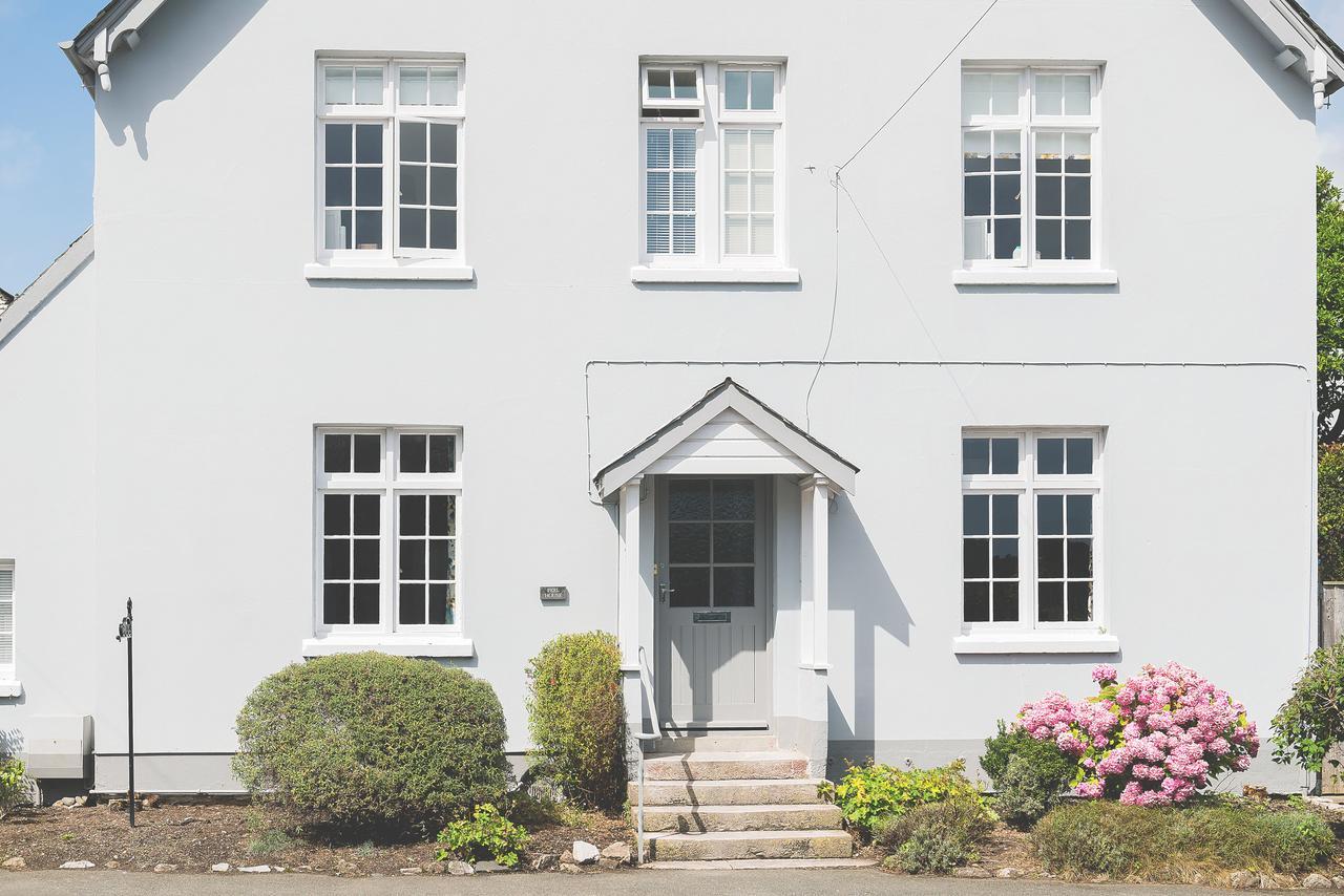 Отель Rose And Crown Yealmpton Экстерьер фото